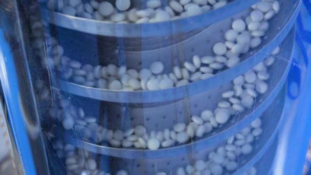 Hatóanyagokat Tablettákba Préselik Dobozokba Csomagolják Gyógyszertárakban Történő Későbbi Értékesítés Céljából — Stock videók