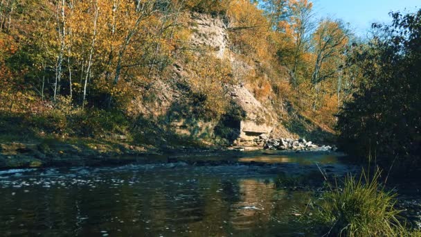 Kanjon Liten Stormig Flod Skapad Naturen Dussintals Århundraden Snabbt Vatten — Stockvideo
