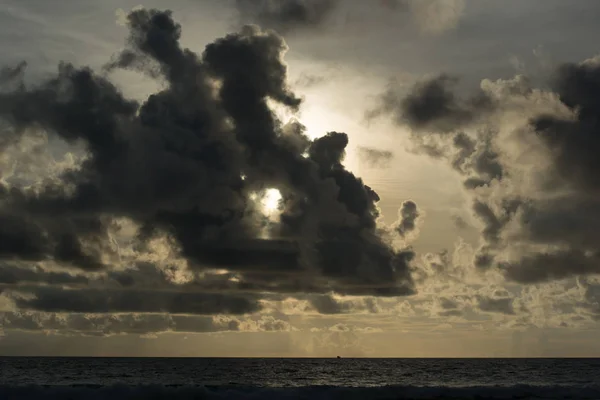 Patong beach Phu-Ket Tayland on Sunset