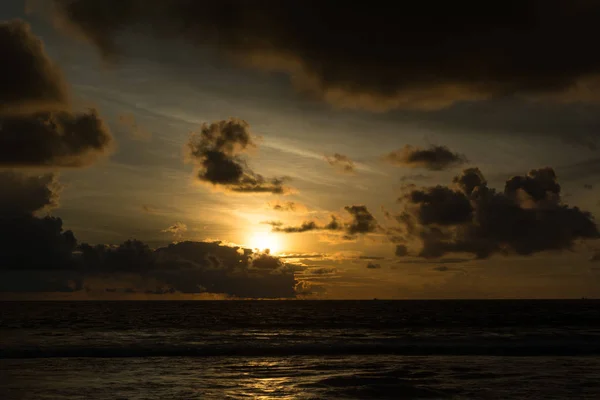 Por Sol Praia Patong Phu Ket Tailândia — Fotografia de Stock