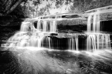Mountain3 üzerinden şelale.