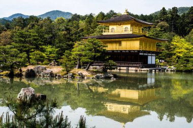 Japonya shogun için Kinkakuji Altın Tapınak.