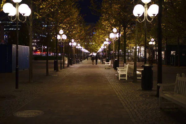 Пішохідна Вулиця Вночі — стокове фото