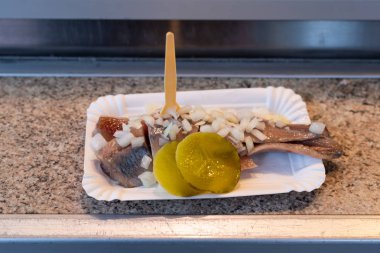 Hollandalı ham ringa balığı