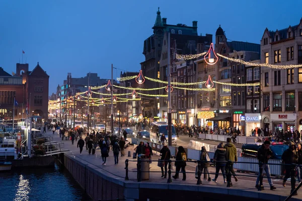 Άμστερνταμ Ολλανδία Νοεμβρίου Οδός Του Άμστερνταμ Κατά Διάρκεια Χειμερινό Weekend Εικόνα Αρχείου