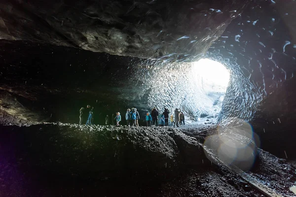 Cueva de hielo islandesa en Islandia — Foto de Stock
