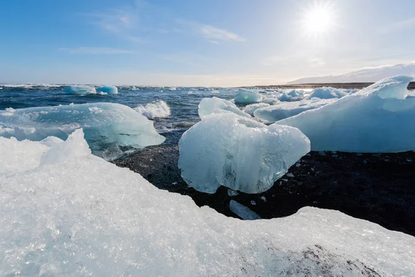 Παγετώνας πάγο στην παραλία διαμάντι — Φωτογραφία Αρχείου