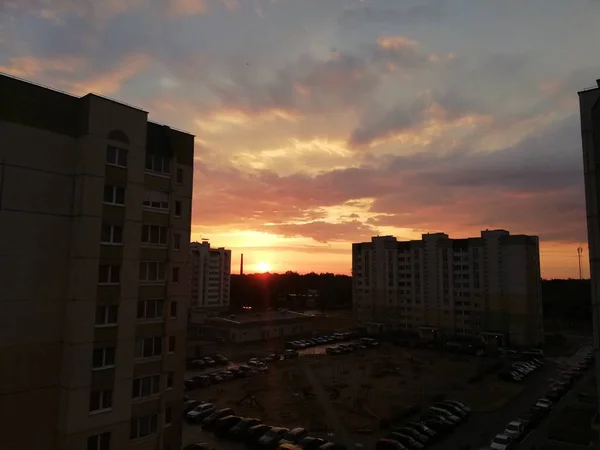 Amanecer Una Mañana Verano Ciudad — Foto de Stock