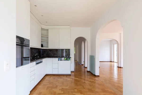 Modern White Kitchen Renovated Villa Nobody Perfect Copy Space — Stock Photo, Image