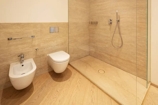 Bagno Moderno Con Finiture Legno Marmo Elegante Bagno Nessuno Dentro — Foto Stock