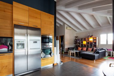 Mutfak oturma bakış. İçeride kimse yok