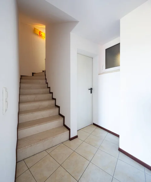 Couloir Avec Grand Escalier Marbre Personne Intérieur — Photo