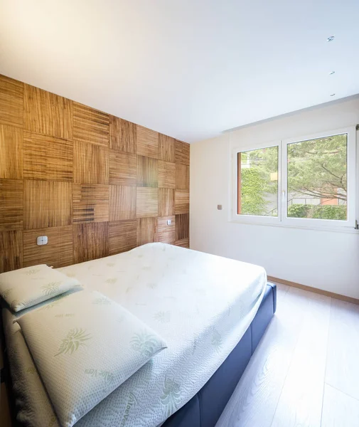 Dormitorio Con Parquet Apartamento Moderno Hay Nadie Adentro —  Fotos de Stock