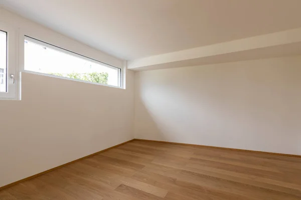 Habitación Blanca Vacía Con Ventanas Puertas Parquet Concepto Hay Nadie — Foto de Stock