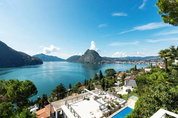 Balkon Met Uitzicht Meer Van Lugano Een Zomerdag Panorama — Stockfoto