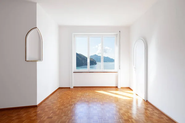 湖を見渡せる大きな窓と白い部屋 誰も内部 — ストック写真