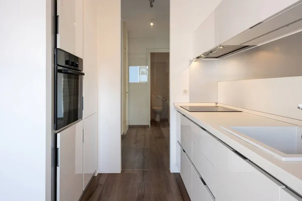 Detalhe Cozinha Branca Moderna Apartamento Ninguém Dentro — Fotografia de Stock