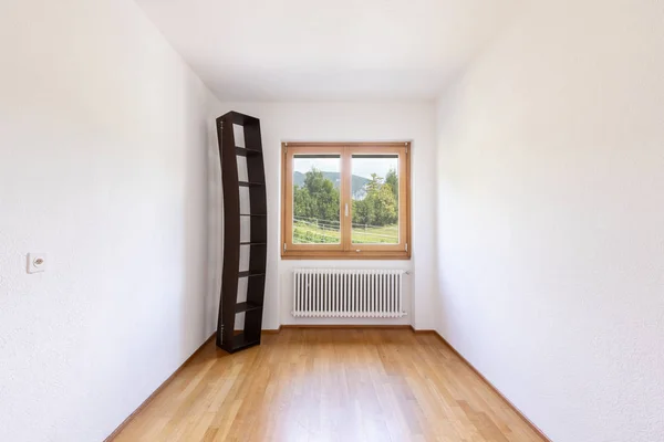 Witte Lege Kamer Met Uitzicht Natuur Niemand Binnen — Stockfoto