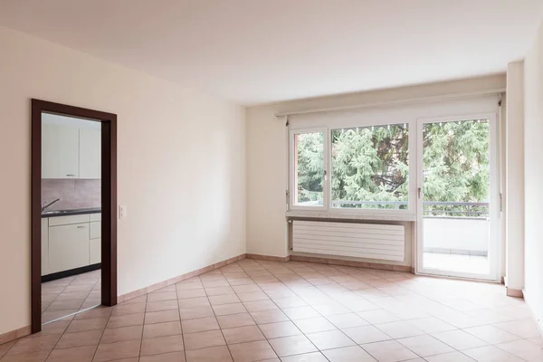 Empty Room Door Window Overlooking Nature Nobody — Stock Photo, Image