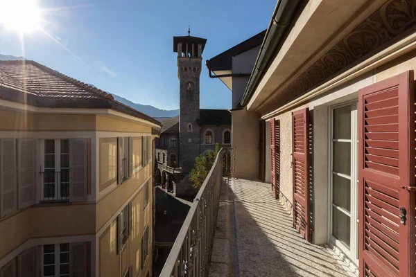 Haus Außen Mit Balkon Mit Blick Auf Das Historische Zentrum — Stockfoto