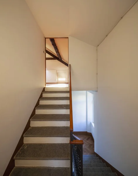 Escalier Pierre Une Ancienne Villa Aux Murs Blancs Personne Intérieur — Photo