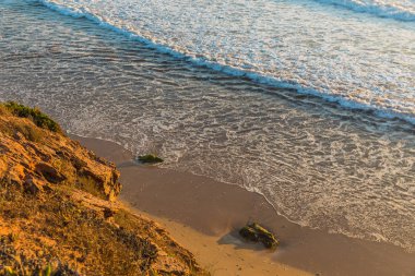 Portekiz Atlantik Okyanusu'na bakan Doğa Parkı.