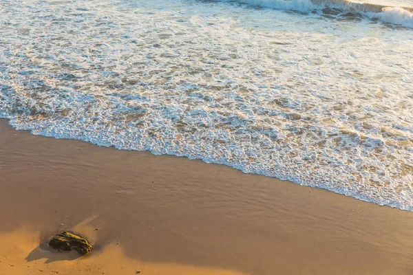 Detalle Rocoso Playa Portugal Bañado Por Las Olas Del Océano — Foto de Stock