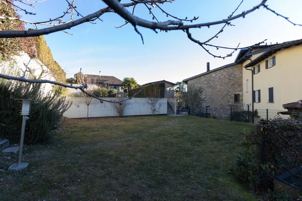 Panorama Casas Jardins Suíça Dia Inverno Ninguém Dentro — Fotografia de Stock