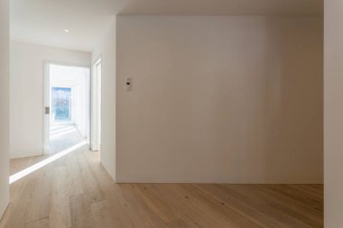 Beyaz boş oda ve oda pencere