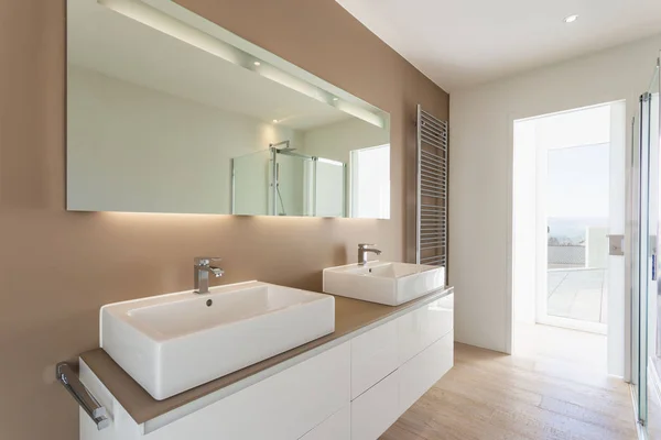 Nowoczesna łazienka elegancka minimalne — Zdjęcie stockowe