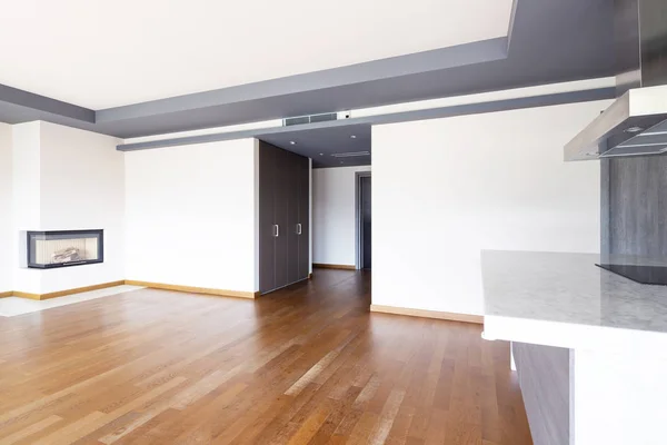 Woonkamer met keukeneiland, modern appartement — Stockfoto