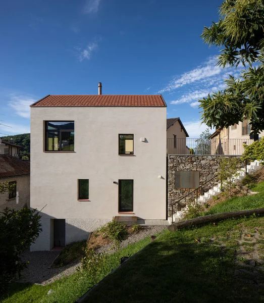 Typisch Huis Van Zuid Zwitserland Zomer — Stockfoto