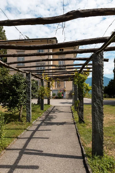 Ancient Villa Entrance Stone Porch Wooden Logs Nobody Sunny Summer — Stock Photo, Image