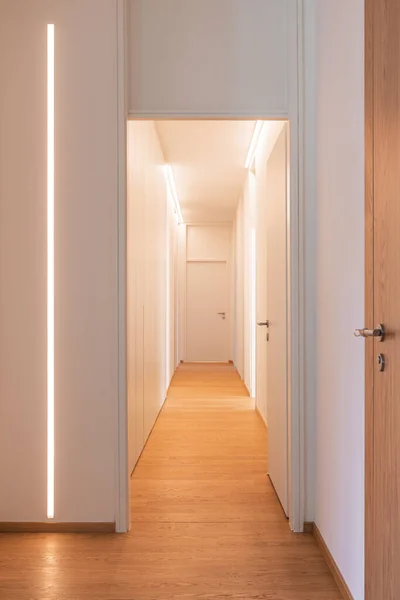 Corridor Detail Met Deur Ledstrip Minimaal Appartement Niemand Binnen Concept — Stockfoto