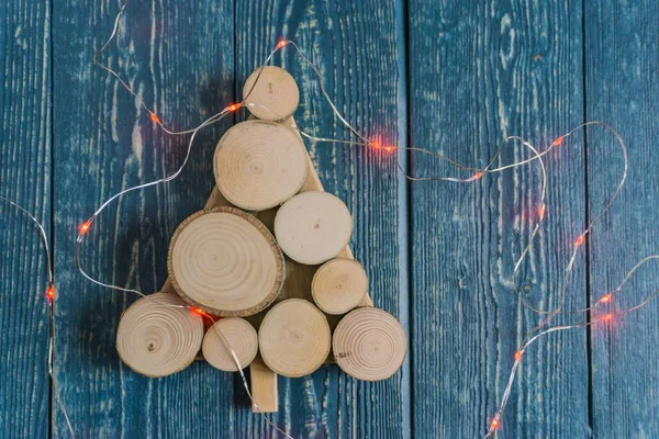 Fondo Navidad Con Árbol Navidad Decorativo Madera Guirnalda Ligera Imagen De Stock