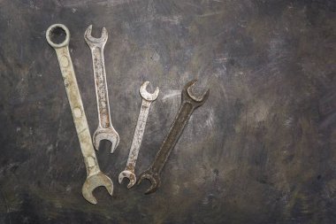 Eski çilingir araçları seti. Yukarıdan görüntülemek