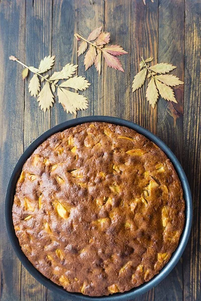 Homemade Apple Pie Decorated Autumn Leaves — Stock Photo, Image