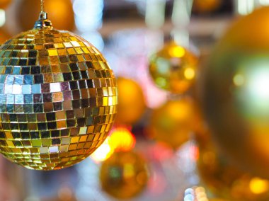 Noel ağacı süsleme, dekorasyon ve ışık bokeh Close-up