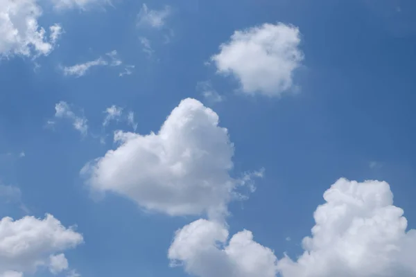 Mooie Witte Wolken Met Blauwe Hemelachtergrond Kleine Wolken — Stockfoto