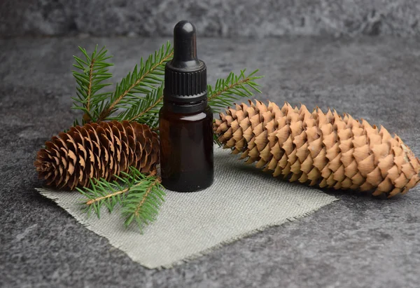 Spruce Aromterapi Olja Ekologisk Bio Wellnes — Stockfoto