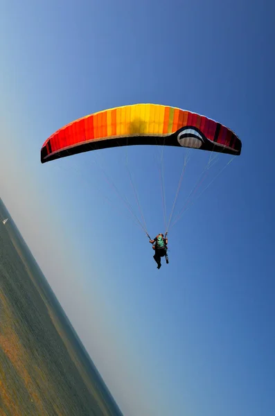 Gleitschirmfliegen Sommer Aktiver Extremsport — Stockfoto