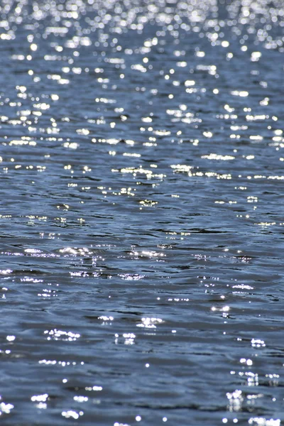 Озерная Вода Отражениями Солнце — стоковое фото