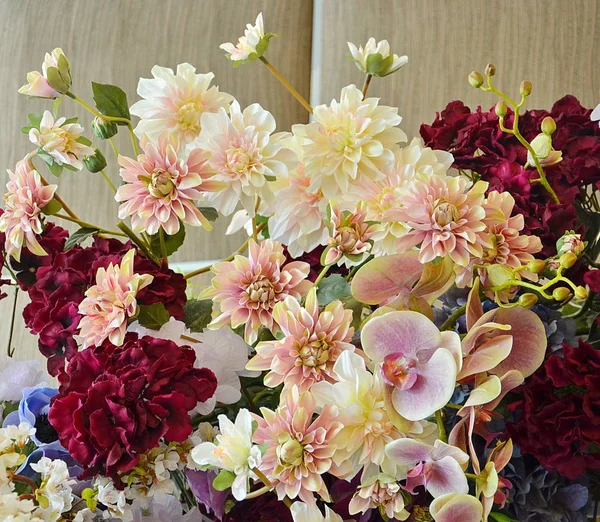 Salón Banquetes Boda Decorado Con Flores Decoración Boda Ajuste Mesa — Foto de Stock