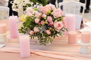 Çiçekler. Renkli çiçekler, çiçekler arka plan, çiçek buket, düğün çiçekler demet