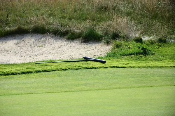 Golfové Hřiště Zelenou Trávou Pozadí Přírodní Krajina — Stock fotografie