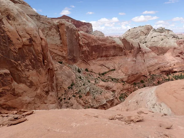 Majestic Canyon Rock Formations Rainbow Trail — Stock Photo, Image