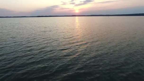 Přelet Nad Jezero Západu Slunce — Stock video