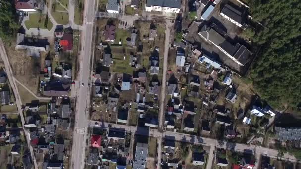 vol vertical au-dessus de petite ville 