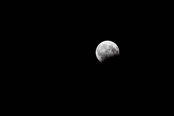 月食赤月2017年8月07日 — ストック写真