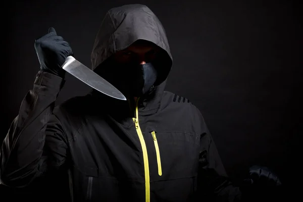 Неизвестный Неразличимый Бандит Черном Ножом Нападает Жертву Ножом Концепция Преступление — стоковое фото
